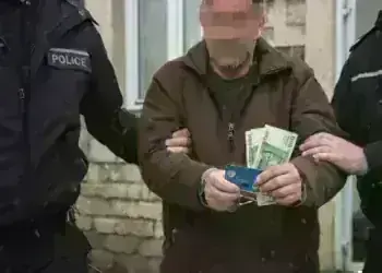 Мъж от Ломско село е задържан за кражба на дебитна карта и голяма сума пари