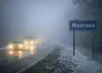 Гъста мъгла с много ниска видимост затруднява движението в страната, сериозно е положението и в област Монтана
