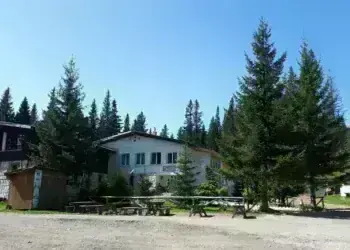 Изключително неблагоприятни условия за туризъм в зона „Ком“ днес