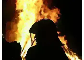 Мъж пострада при пожар в гараж в Берковица