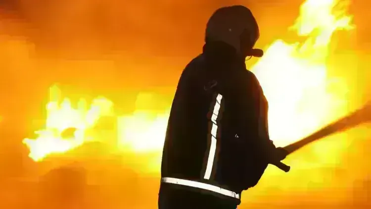 Пожар в къща в Берковица унищожи техника и имущество