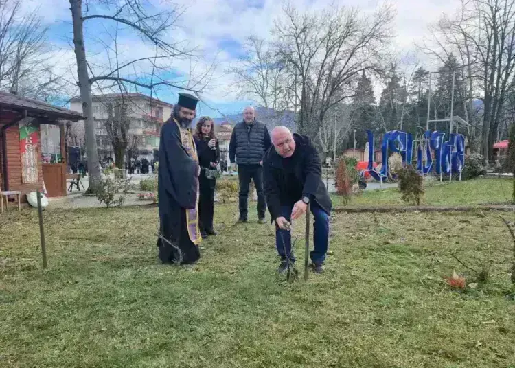 Денят на лозаря и винаря събра музика, танци и аромат на вино в Вършец
