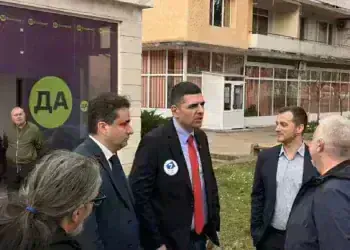 Мирчев и Божанов откриха офиса на „Да, България“ в Монтана