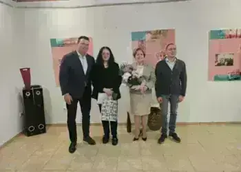 Откриха мобилната изложба „История на розата – мистична сила на малкото цвете“ в Берковица /снимки/