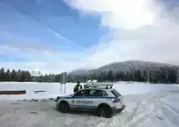 МОН сезира прокуратурата заради обучението на ученик от „Космос“, открит край Околчица