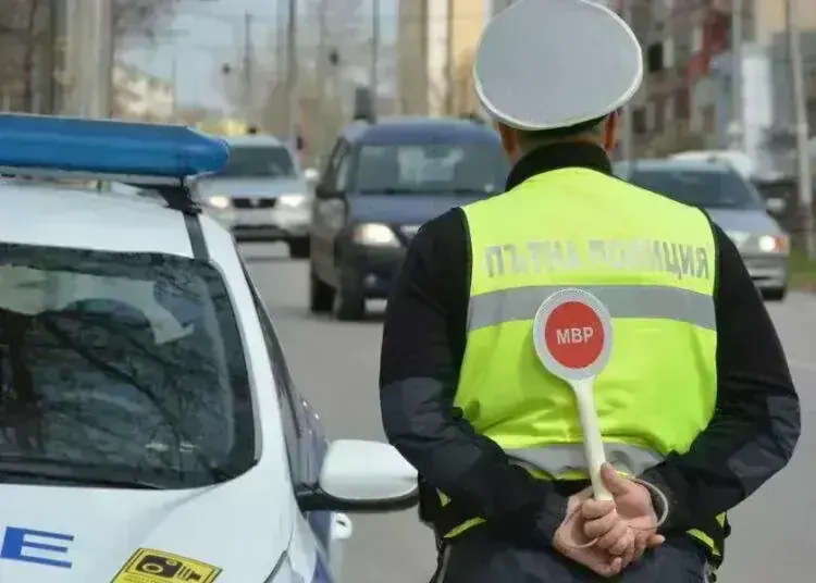 Арести преди вота: Разкриха списъци с имена и кеш в тайници в област Монтана