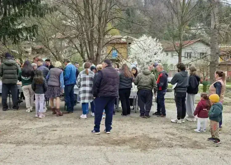 Фестивал на баницата събра жители и гости в берковското село Котеновци