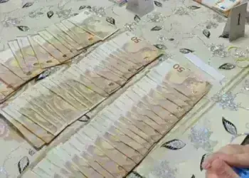Удар срещу купения вот в Лом: иззети са телефони, списъци с имена и карти за плащане