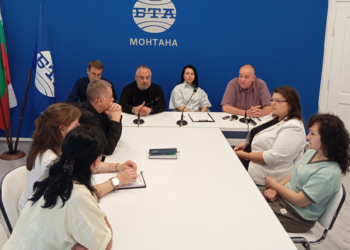 Намаляват приемните семейства в област Монтана