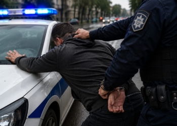 Задържаха мъж в Монтана след скандал и отказ да се подчини на полицията