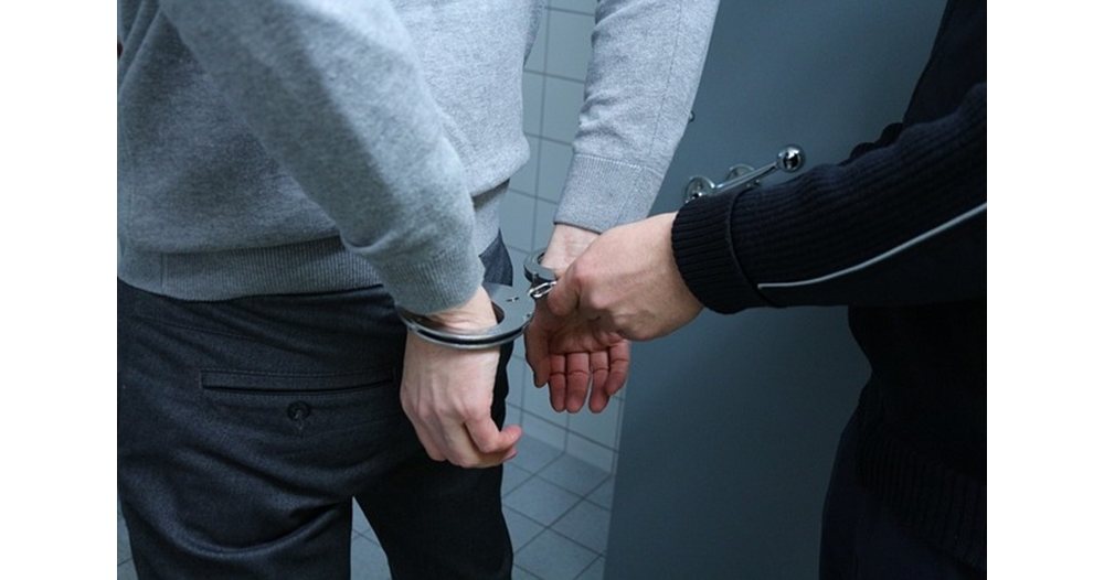 Мъж от Монтана е задържан за измама на възрастен жител от Чипровци